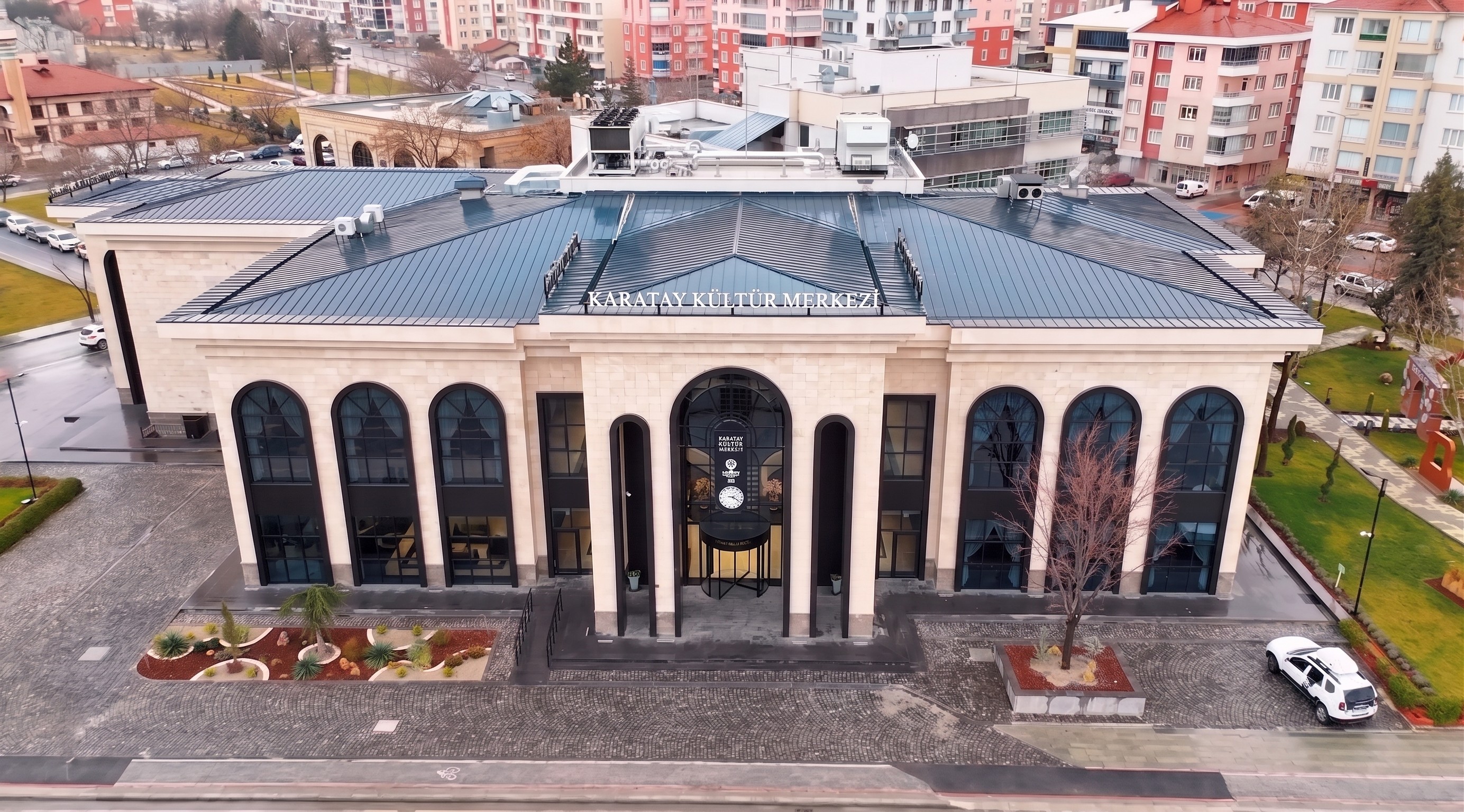 Karatay Liva Nişan & Davet Salonu Özel Günlere Ev Sahipliği Yapıyor